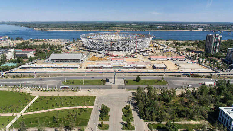 Вид на стройку стадиона. Вид на стройку стадиона.