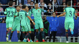 Сегодня. Москва. Тушино. Россия - Португалия - 0:1. 8-я минута. Только что КРИШТИАНУ РОНАЛДУ (№ 7) открыл счет.