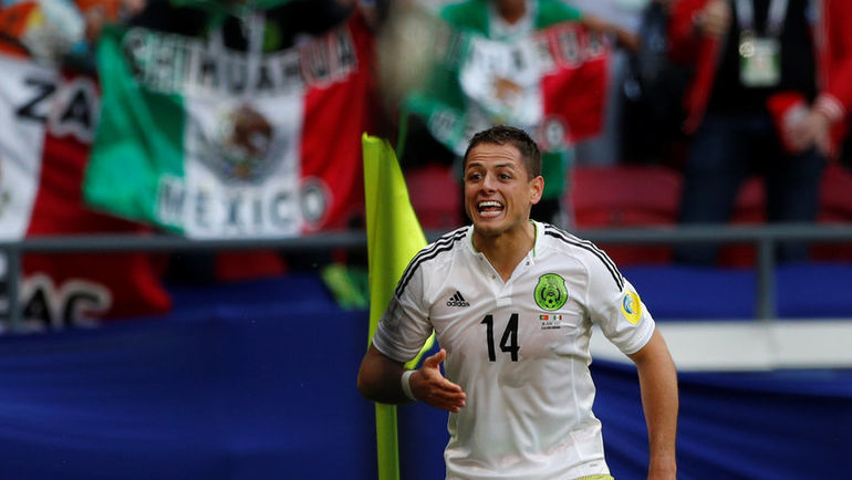 18 июня. Казань. Португалия - Мексика - 2:2. Хавьер ЭРНАНДЕС празднует первый ответный мяч. Фото REUTERS 18 июня. Казань. Португалия - Мексика - 2:2. Хавьер ЭРНАНДЕС празднует первый ответный мяч. Фото REUTERS