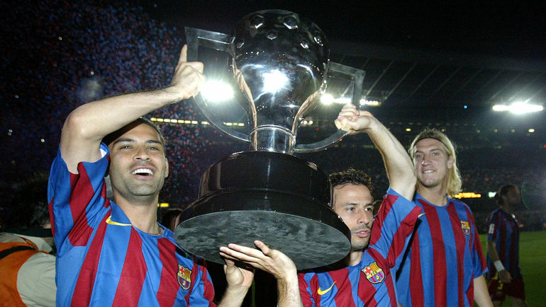 2006 год. Рафаэль МАРКЕС (слева) и Людовик ЖЮЛИ с Кубком чемпионов. Фото AFP 2006 год. Рафаэль МАРКЕС (слева) и Людовик ЖЮЛИ с Кубком чемпионов. Фото AFP
