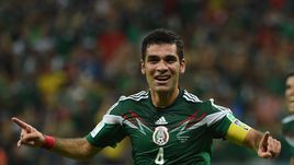 Как развестись из-за рекламы парфюма. 10 историй про Маркеса