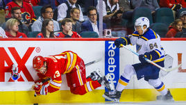 Наиль ЯКУПОВ (справа) против Джонни ГУДРО.