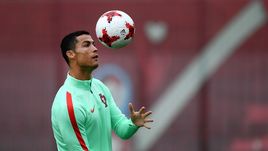 Фернанду Сантуш: "Что попрошу перед матчем у Роналду? Играть так же, как и всегда"