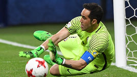 Среда. Казань. Португалия - Чили - 0:0. Пенальти – 0:3. Герой серии 11-метровых Клаудио БРАВО.