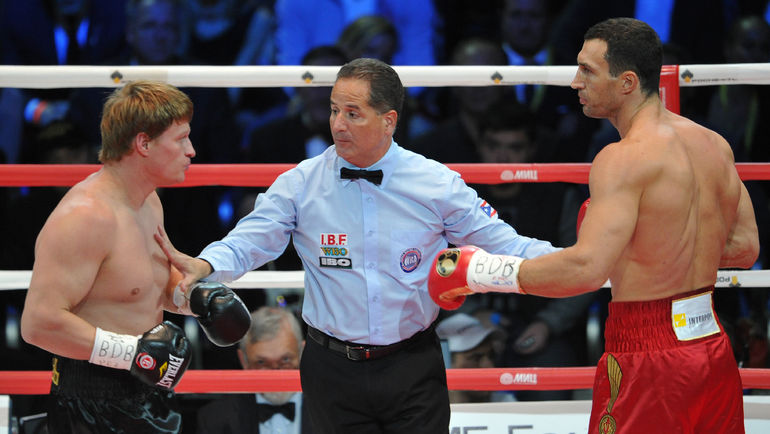 5 октября 2013 года. Москва. Александр ПОВЕТКИН и Владимир КЛИЧКО. Фото Татьяна ДОРОГУТИНА 5 октября 2013 года. Москва. Александр ПОВЕТКИН и Владимир КЛИЧКО. Фото Татьяна ДОРОГУТИНА