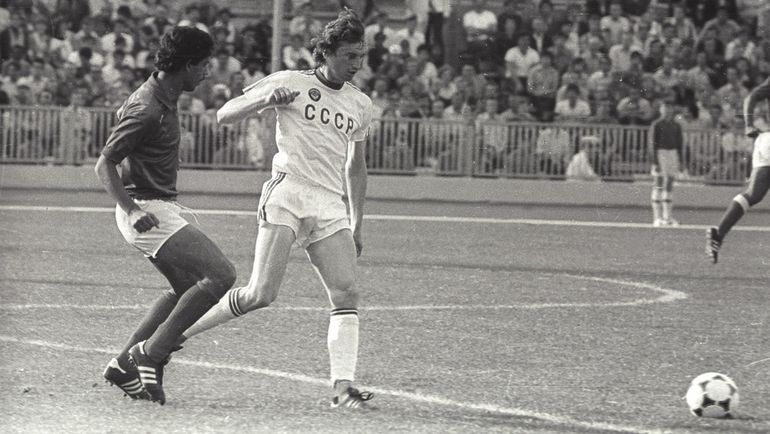 Юрий ГАВРИЛОВ в матче СССР - Венесуэла. Фото Сергей КОЛГАНОВ Юрий ГАВРИЛОВ в матче СССР - Венесуэла. Фото Сергей КОЛГАНОВ
