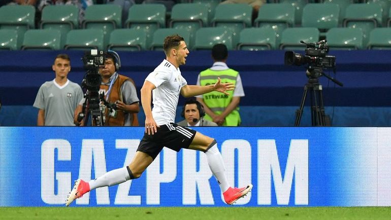 29 июня. Сочи. Германия - Мексика - 4:1. Леон ГОРЕЦКА стал автором самого быстрого дубля в истории Кубка конфедераций. Фото AFP 29 июня. Сочи. Германия - Мексика - 4:1. Леон ГОРЕЦКА стал автором самого быстрого дубля в истории Кубка конфедераций. Фото AFP