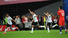 Сегодня. Санкт-Петербург. Чили - Германия - 0:1. Радость победителей.