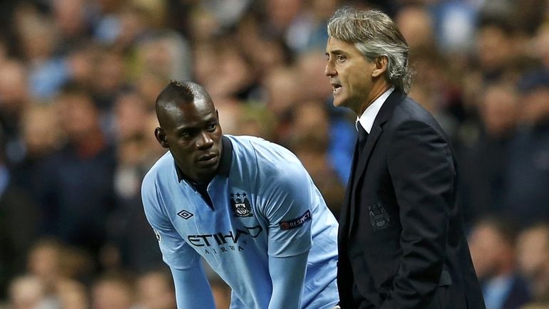 Марио БАЛОТЕЛЛИ и Роберто МАНЧИНИ. Фото REUTERS Марио БАЛОТЕЛЛИ и Роберто МАНЧИНИ. Фото REUTERS