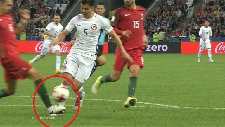 Незамеченный фол Жозе Фонти. Незамеченный фол Жозе Фонти.