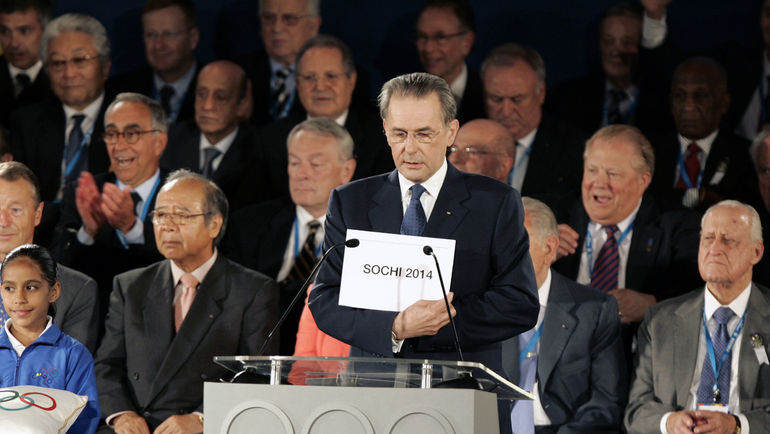 4 июля 2007 года. Гватемала. Жак РОГГЕ объявляет Сочи городом-организатором Игр-2014. Фото AFP 4 июля 2007 года. Гватемала. Жак РОГГЕ объявляет Сочи городом-организатором Игр-2014. Фото AFP