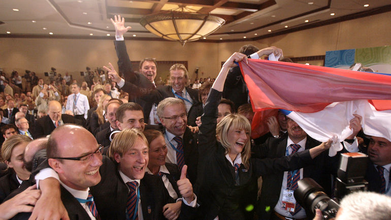 4 июля 2007 года. Гватемала. Радость российской делегации после победы. Фото AFP 4 июля 2007 года. Гватемала. Радость российской делегации после победы. Фото AFP