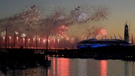 Воскресенье. Санкт-Петербург. Чили - Германия - 0:1. Салют в честь окончания Кубка конфедераций.