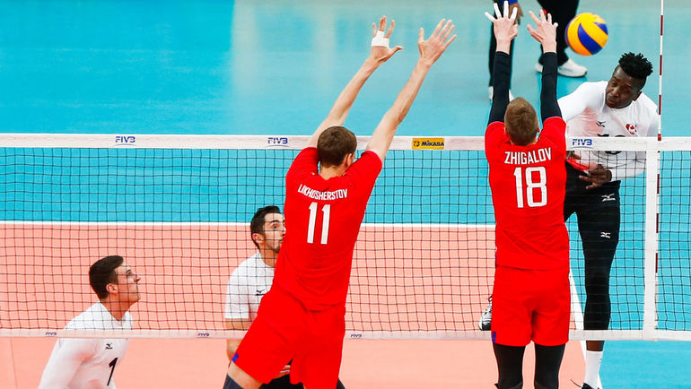 В атаке - Шерон ВЕРНОН-ЭВАНС (справа). Фото FIVB В атаке - Шерон ВЕРНОН-ЭВАНС (справа). Фото FIVB