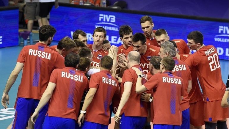 11 июня. По. Италия - Россия - 2:3. Команда Сергея Шляпникова одержала важную победу. Фото fivb.com 11 июня. По. Италия - Россия - 2:3. Команда Сергея Шляпникова одержала важную победу. Фото fivb.com