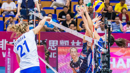 Сегодня. Россия - Италия - 2:3. Россиянки снова довели дело до тай-брейка, но не смогли вырвать первую победу.