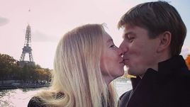 "Работать с мужем сложно, но на гастролях лучше быть с семьей". Маленькие радости Татьяны Тотьмяниной