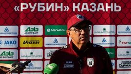 Сегодня. Казань. Курбан БЕРДЫЕВ общается с журналистами.