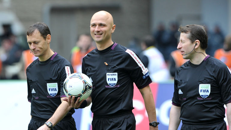 Сергей КАРАСЕВ (в центре). Фото Татьяна ДОРОГУТИНА Сергей КАРАСЕВ (в центре). Фото Татьяна ДОРОГУТИНА