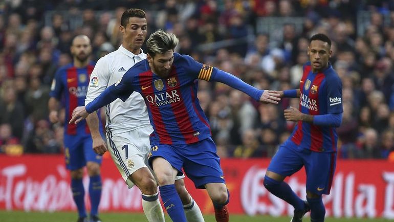 КРИШТИАНУ РОНАЛДУ vs. Лионель МЕССИ. Фото REUTERS КРИШТИАНУ РОНАЛДУ vs. Лионель МЕССИ. Фото REUTERS