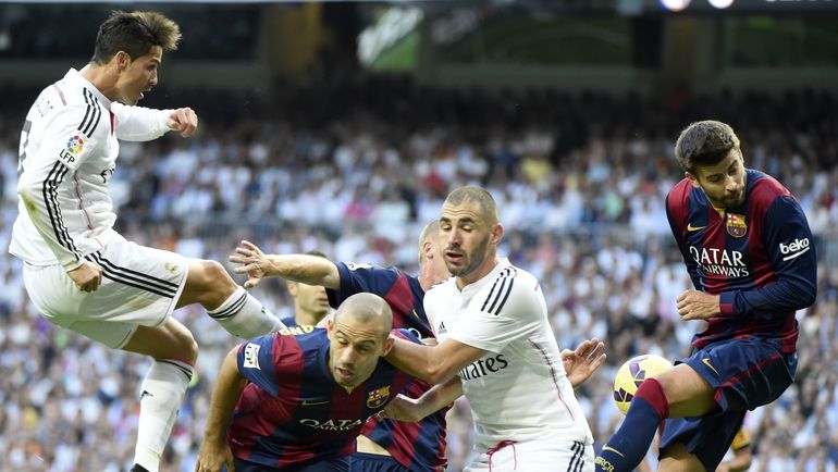 Ответная встреча ведущих клубов испанского чемпионата состоится только в мае. Фото AFP Ответная встреча ведущих клубов испанского чемпионата состоится только в мае. Фото AFP