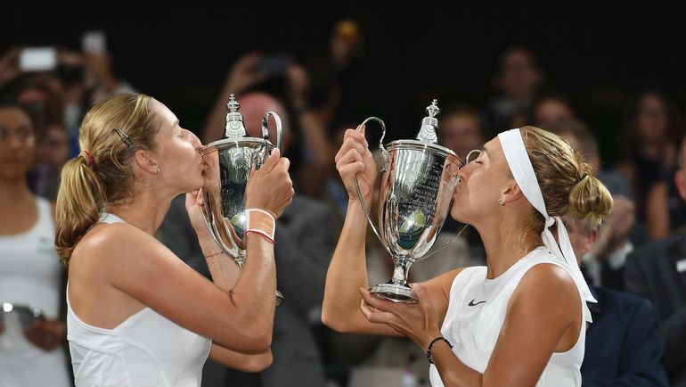 15 июля 2017 года. Екатерина МАКАРОВА (слева) и Елена ВЕСНИНА выиграли Уимблдон. Фото AFP 15 июля 2017 года. Екатерина МАКАРОВА (слева) и Елена ВЕСНИНА выиграли Уимблдон. Фото AFP