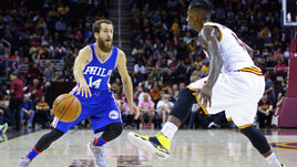 Новичок ЦСКА Серхио РОДРИГЕС (слева) в минувшем сезоне выступал за "Филадельфию" в НБА.