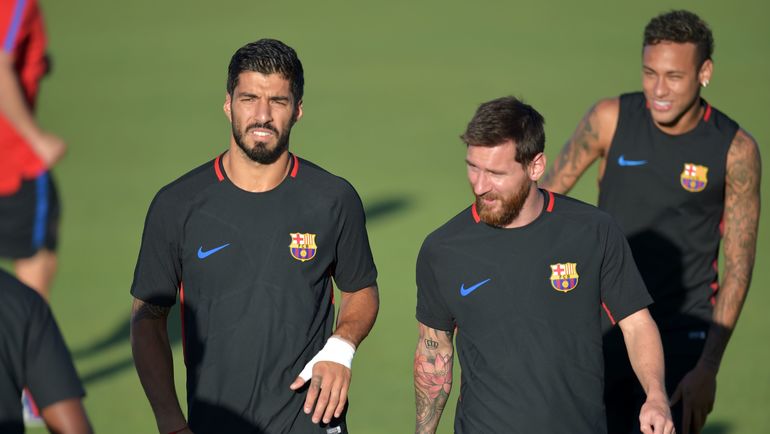 Луис СУАРЕС, МЕССИ и НЕЙМАР (слева направо). Фото AFP Луис СУАРЕС, МЕССИ и НЕЙМАР (слева направо). Фото AFP