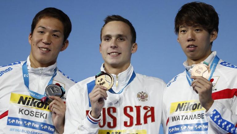 Ясухиро КОСЕКИ (слева), Антон ЧУПКОВ (в центре) и Иппей ВАТАНАБЕ. Фото AFP Ясухиро КОСЕКИ (слева), Антон ЧУПКОВ (в центре) и Иппей ВАТАНАБЕ. Фото AFP