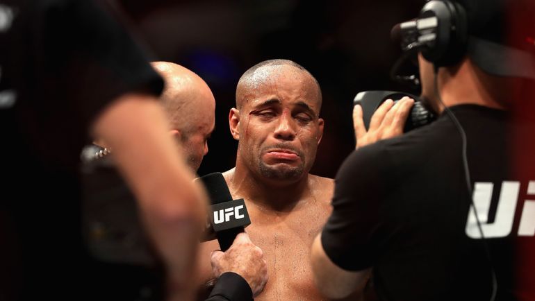 Даниэл КОРМЬЕ не смог сдержать слез после поражения. Фото AFP Даниэл КОРМЬЕ не смог сдержать слез после поражения. Фото AFP