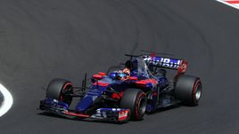 Болид Даниила КВЯТА на Хунгароринге.