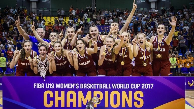 Игроки сборной России с золотыми медалями чемпионата мира. Фото FIBA Игроки сборной России с золотыми медалями чемпионата мира. Фото FIBA