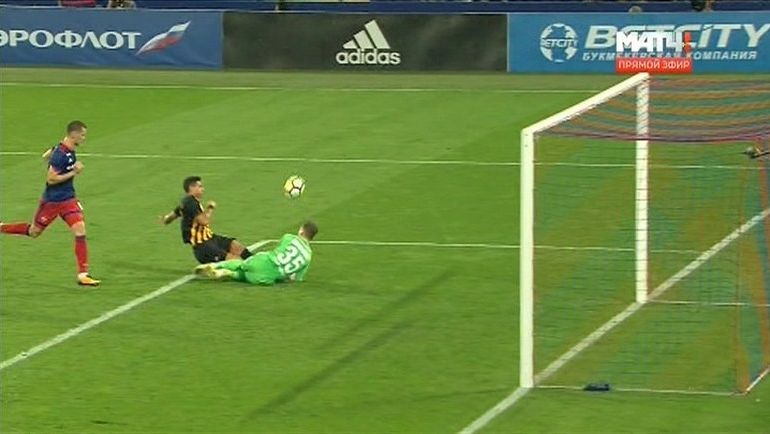Травма Игоря Акифнеева на 90+1-й минуте. Травма Игоря Акифнеева на 90+1-й минуте.