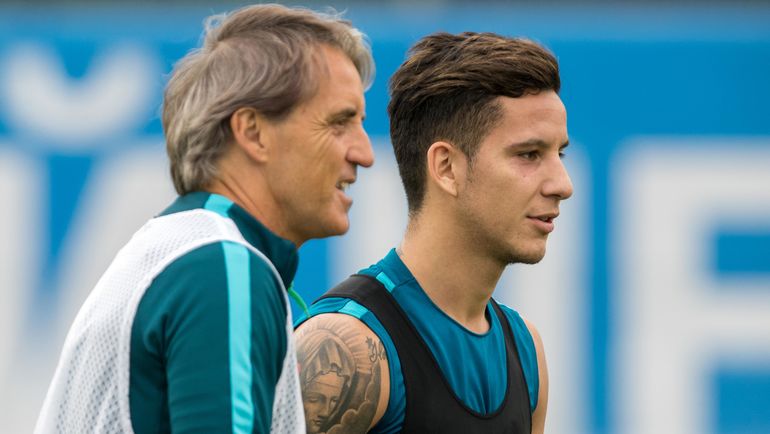 Роберто МАНЧИНИ (слева) и Себастьян ДРИУССИ. Фото Вячеслав ЕВДОКИМОВ, ФК Роберто МАНЧИНИ (слева) и Себастьян ДРИУССИ. Фото Вячеслав ЕВДОКИМОВ, ФК