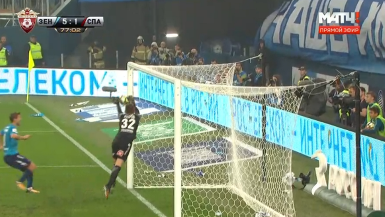77-я минута. Автогол Артема Реброва. 77-я минута. Автогол Артема Реброва.