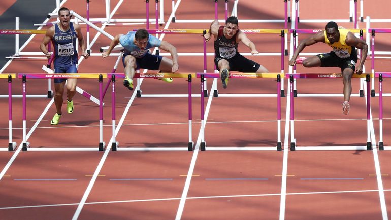 Сергей ШУБЕНКОВ - второй слева. Фото AFP Сергей ШУБЕНКОВ - второй слева. Фото AFP