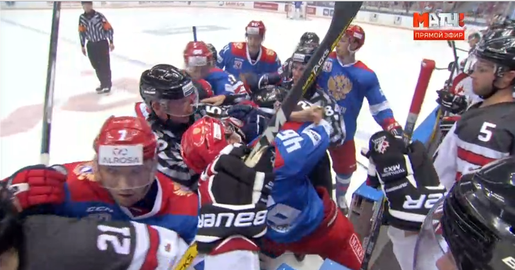 Массовая драка. Массовая драка.