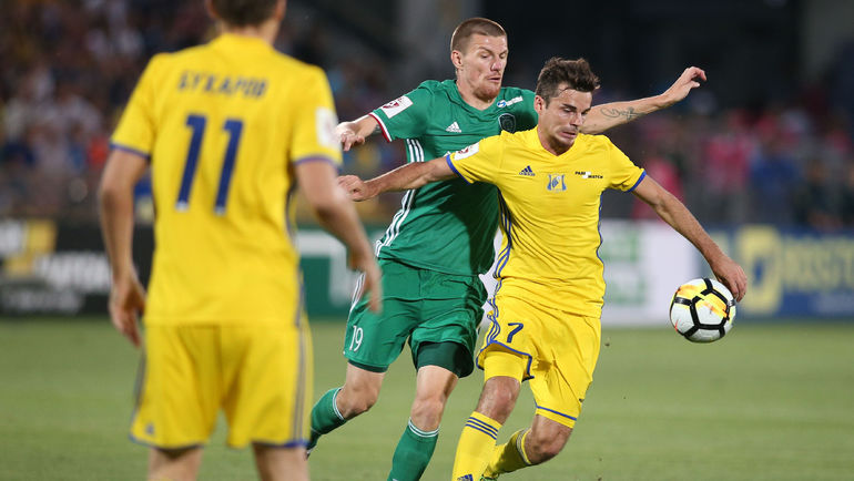 Артур ЮСУПОВ (справа) в борьбе с Олегом ИВАНОВЫМ. Фото Виталий ТИМКИВ Артур ЮСУПОВ (справа) в борьбе с Олегом ИВАНОВЫМ. Фото Виталий ТИМКИВ