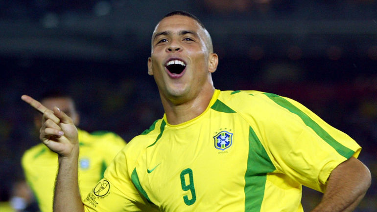 30 июня 2002 года. Йокогама. РОНАЛДО празднует гол в ворота сборной Германии в финале чемпионата мира. Фото REUTERS 30 июня 2002 года. Йокогама. РОНАЛДО празднует гол в ворота сборной Германии в финале чемпионата мира. Фото REUTERS