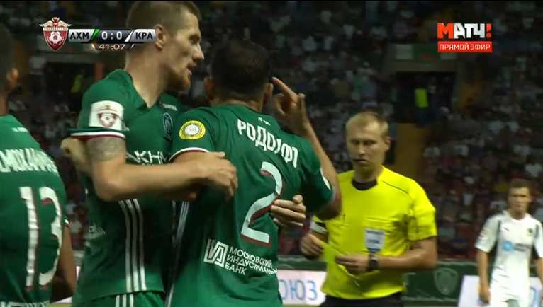 Конфликт Павла Мамаева и Родолфу перед перерывом. Конфликт Павла Мамаева и Родолфу перед перерывом.