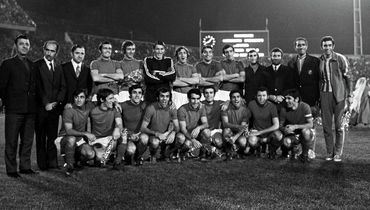 В 1973 году ереванский "Арарат" покорил две вершины, став шестой в СССР командой, выигравшей в одном сезоне первенство и Кубок.