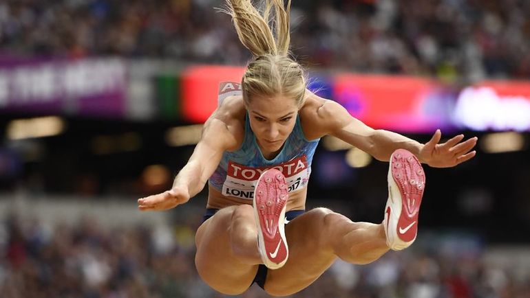 Вчера. Лондон. Серебро Дарье КЛИШИНОЙ принес прыжок на 7,00 м. Фото REUTERS Вчера. Лондон. Серебро Дарье КЛИШИНОЙ принес прыжок на 7,00 м. Фото REUTERS