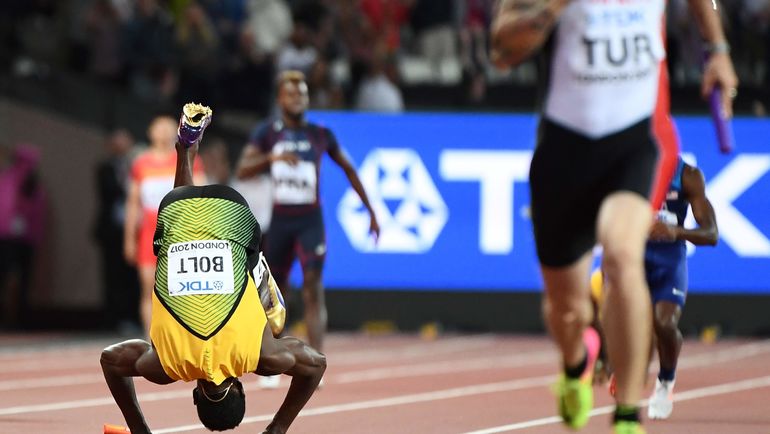 Сегодня. Лондон. Падение Усэйна БОЛТА. Фото AFP Сегодня. Лондон. Падение Усэйна БОЛТА. Фото AFP