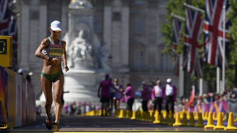 Сегодня. Лондон. Инес ЭНРИКЕС стала первой. Фото REUTERS Сегодня. Лондон. Инес ЭНРИКЕС стала первой. Фото REUTERS