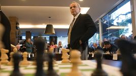 7 сентября 2011 года. Порту-Алегри. Гроссмейстер Гарри КАСПАРОВ проводит сеанс одновременной игры.