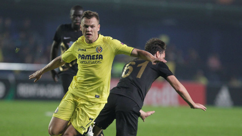 Денис ЧЕРЫШЕВ (слева). Фото REUTERS Денис ЧЕРЫШЕВ (слева). Фото REUTERS