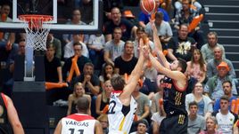 Пятница. Гамбург. Германия – РОССИЯ – 79:76. Россия начала выступление на Super Cup с поражения от хозяев.