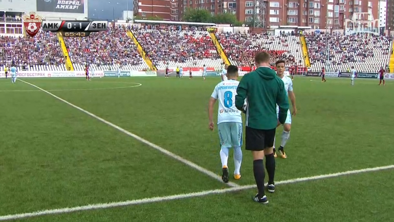 Как Матиас Краневиттер передал записку Леандро Паредесу. Как Матиас Краневиттер передал записку Леандро Паредесу.