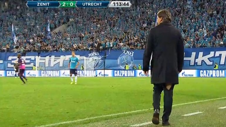 Порванные брюки Роберто Манчини. Порванные брюки Роберто Манчини.