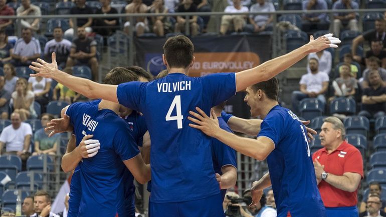 Суббота. Краков. Россия - Словения - 3:0. Игроки сборной России празднуют победу. Фото cev.lu Суббота. Краков. Россия - Словения - 3:0. Игроки сборной России празднуют победу. Фото cev.lu